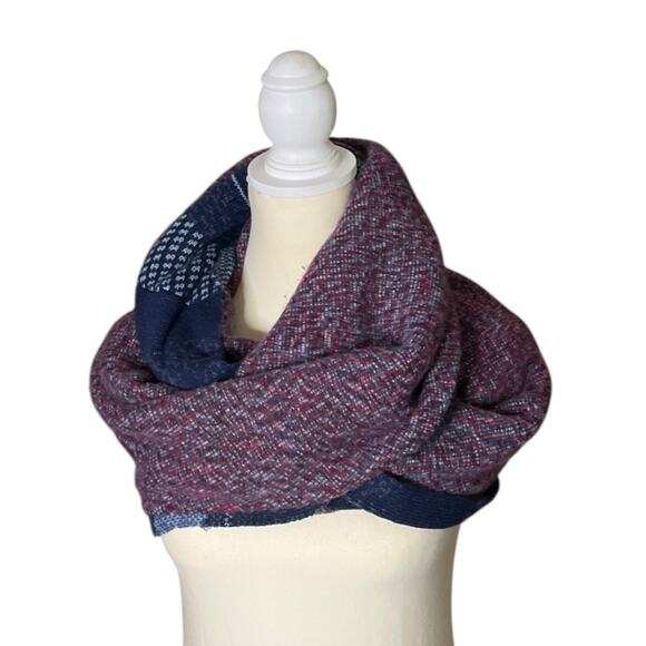 Eddie Bauer Multi Pattern Knit Winter Infinity Scarf Designer Multi Way OSFM - Picture 3 of 6